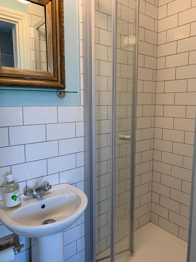 Sunny Ensuite Room And Annex Near Tottenham Stadium Londýn Exteriér fotografie